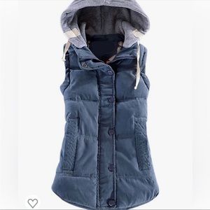 Hooded puffy vest- blue